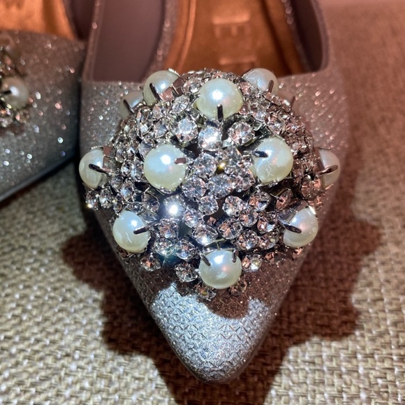 Ted Baker Darlill Metallic Brooch Heel Pump Silver Ted Baker London - Picture 5 of 16